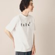 デッサン（ユニセックス）(Dessin(UNISEX))の【ユニセックス】ピープル刺繍Tシャツ1