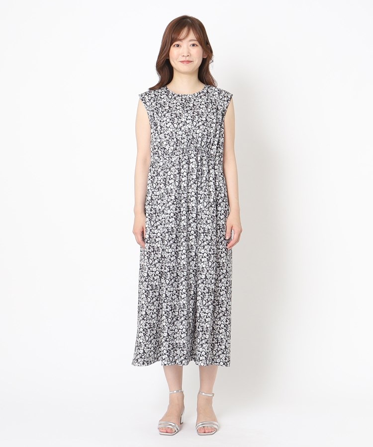 ヨリモ(YORIMO)の【大人のフラワープリント】小花柄フレンチワンピース1