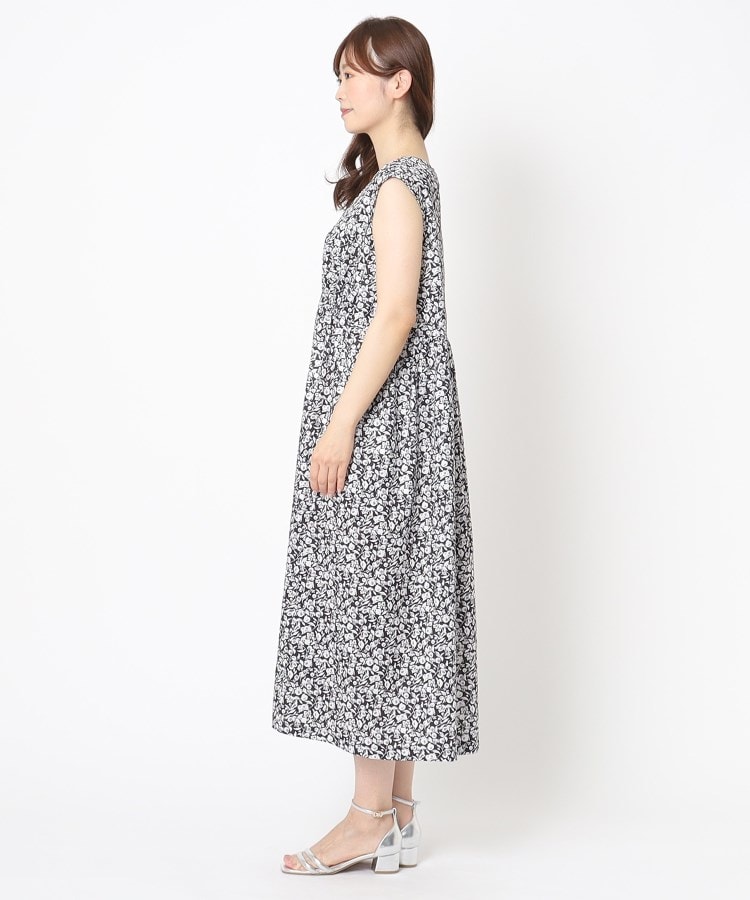 ヨリモ(YORIMO)の【大人のフラワープリント】小花柄フレンチワンピース2