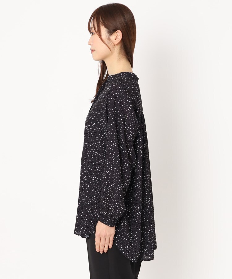 ヨリモ(YORIMO)の【イージーケア】スキッパーチュニックブラウス2