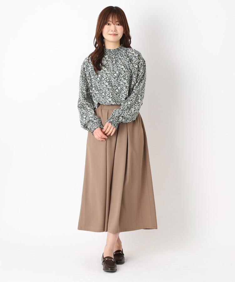 ヨリモ(YORIMO)の【フラワープリント・着脱ラクチン】シャーリングブラウス9