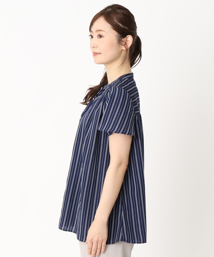 ヨリモ(YORIMO)の【通勤にもおすすめ】ストライプバンドカラーブラウス2