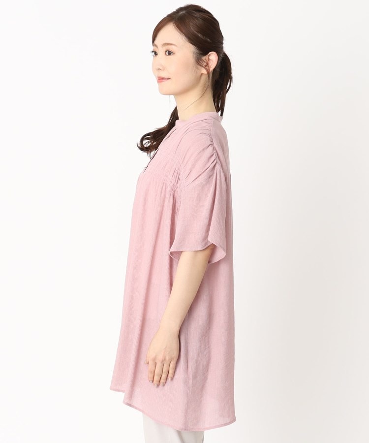 ヨリモ(YORIMO)の【軽やかな楊柳素材】シャーリングブラウス2
