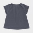 プティマイン(petit main)の袖フリルTシャツ1