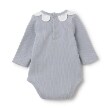 プティマイン(petit main)のスカラップ衿ロンパース1