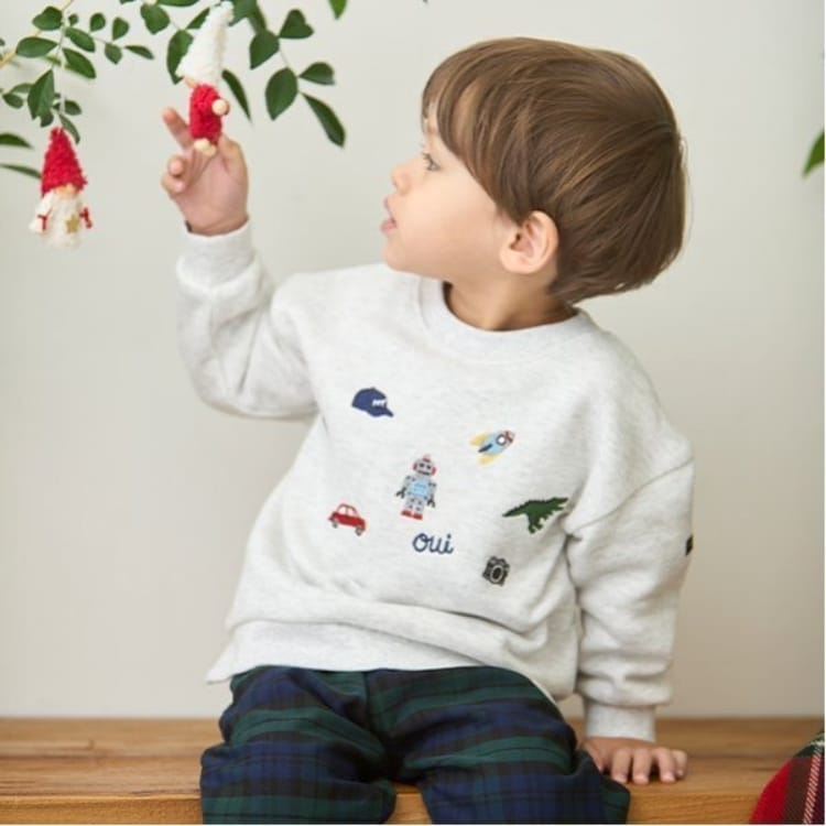 プティマイン(petit main)の刺繍TOYモチーフトレーナー スウェット・トレーナー