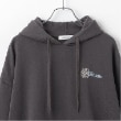 ラブトキシック・エル ティー エックス シー(Lovetoxic LTXC)のオーガビッツバックフラワー刺しゅうパーカ8