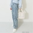 ラブトキシック・エル ティー エックス シー(Lovetoxic LTXC)の【サンリオキャラクターズ】刺しゅうデニムパンツ サックスブルー(090)