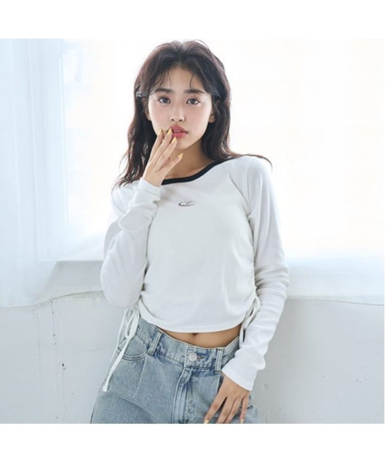 ラブトキシック・エル ティー エックス シー(Lovetoxic LTXC)のサイドドロスト長袖Tシャツ オフホワイト(003)
