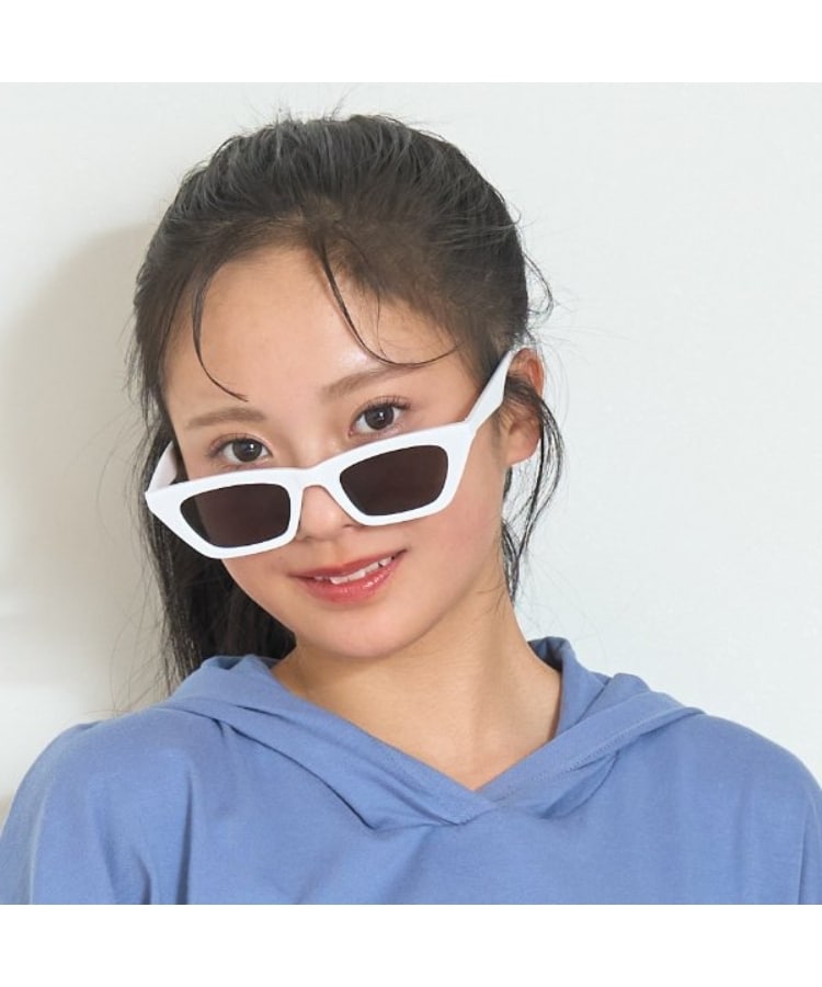 ラブトキシック・エル ティー エックス シー(Lovetoxic LTXC)のUVつきスクエアファッショングラス1