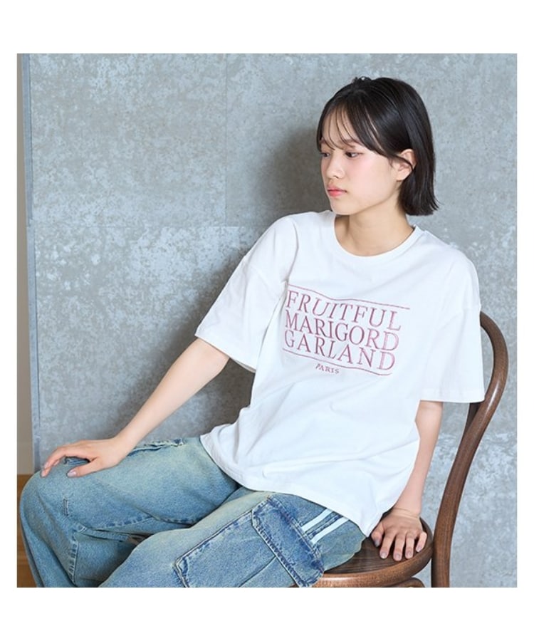 ラブトキシック・エル ティー エックス シー(Lovetoxic LTXC)の3段ロゴ刺しゅうTシャツ オフホワイト(003)