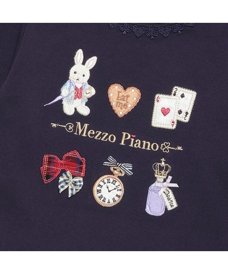 メゾピアノ(mezzo piano)の【人気商品再入荷】【直営店で取り扱い無し】アリスモチーフ　長袖Ｔシャツ3