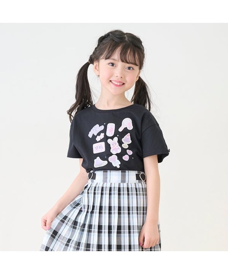 メゾピアノ(mezzo piano)のステッカーアップリケ　半袖Tシャツ ブラック(219)