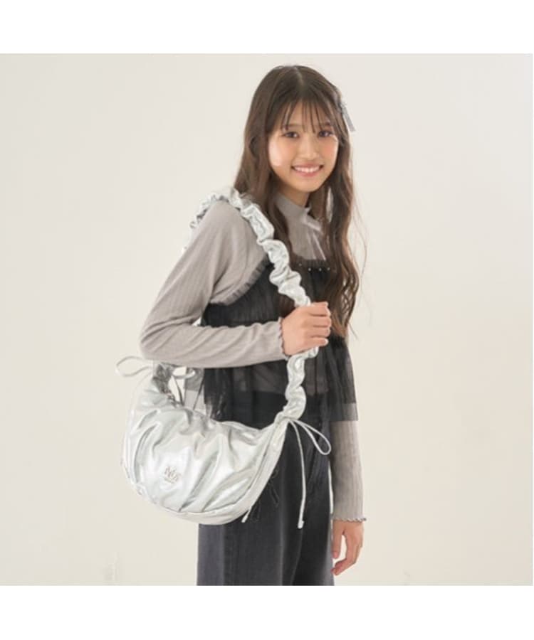 メゾピアノジュニア(mezzo piano junior)のくしゅくしゅショルダーBAG シルバー(006)