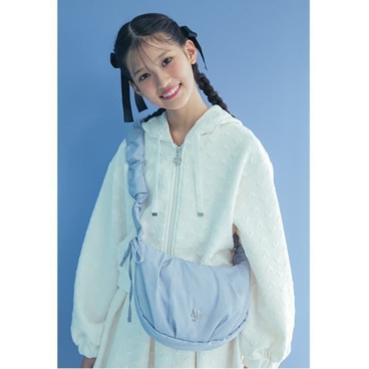 メゾピアノジュニア(mezzo piano junior)のくしゅくしゅショルダーBAG リュック