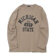 グラソス(GLAZOS)の【プチプラ】フロントカレッジロゴ長袖Tシャツ ベージュ(052)