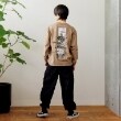 グラソス(GLAZOS)のスリースクエアバックフォト長袖Tシャツ1