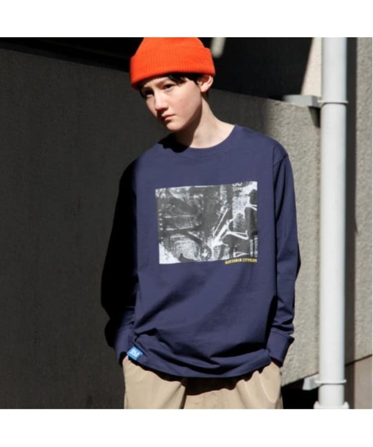 グラソス(GLAZOS)のフォトフロントプリント長袖Tシャツ ネイビー(094)