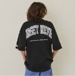 グラソス(GLAZOS)の【FORGETNEVER】バックアーチカレッジロゴ半袖Tシャツ_GLSW ブラック(219)