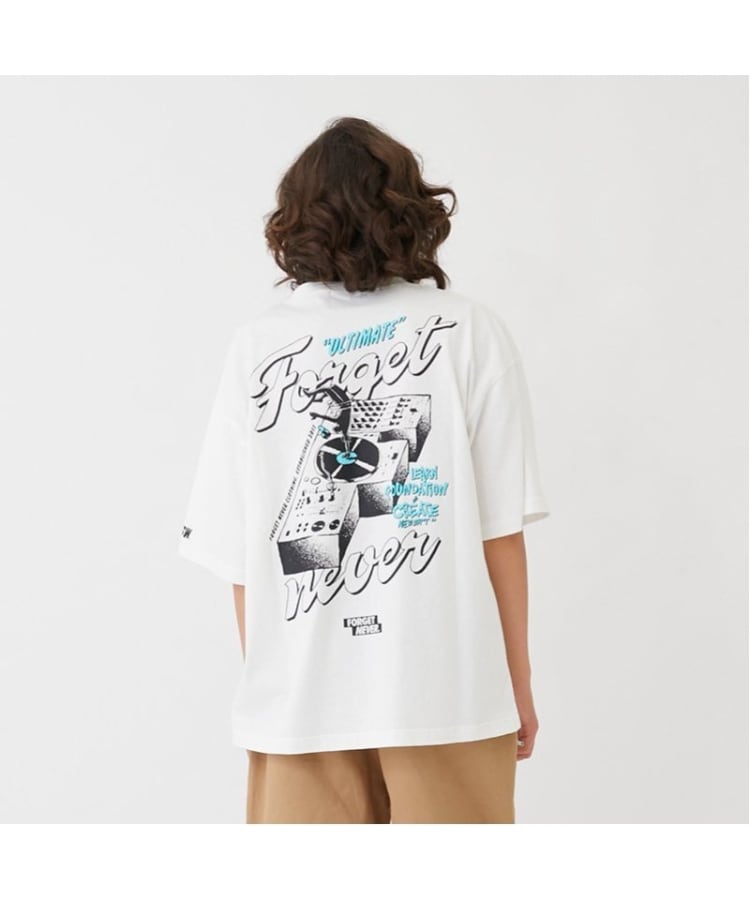 グラソス(GLAZOS)の【FORGETNEVER】バックターンテーブル半袖ポケットTシャツ_GLSW ホワイト(001)