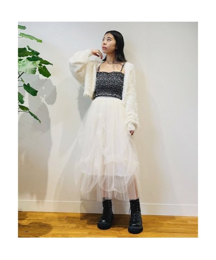 ミジェ(Mi-je)の花柄シャーリングブラトップ【韓国ファッション】8