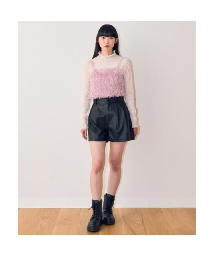 ミジェ(Mi-je)のフェイクレザーショートパンツ4