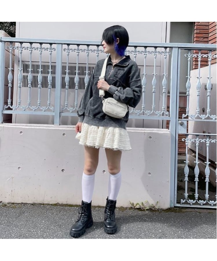 ミジェ(Mi-je)のハーフZIPプルオーバー9