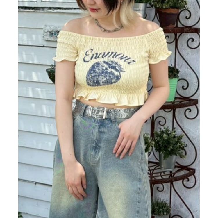 ミジェ(Mi-je)のストロベリーシャーリングトップス【韓国ファッション】 Ｔシャツ