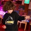 エクストララージ キッズ(XLARGE KIDS)のスランテッドOGゴリラ刺しゅうトレーナー ブラック(219)