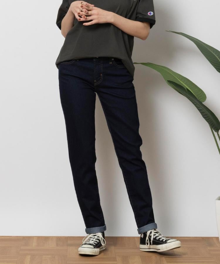 ライトオン(Right-on)のLevi's(リーバイス)BOYFRIENDテーパード ノンウォッシュ(0009)