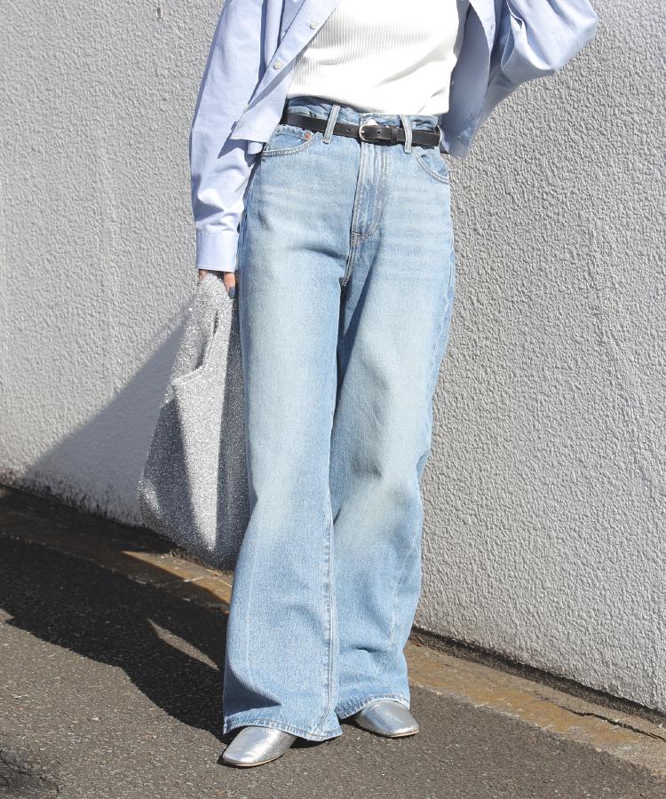 ライトオン(Right-on)のLevi's(リーバイス)「RIBCAGE」ワイドレッグ1