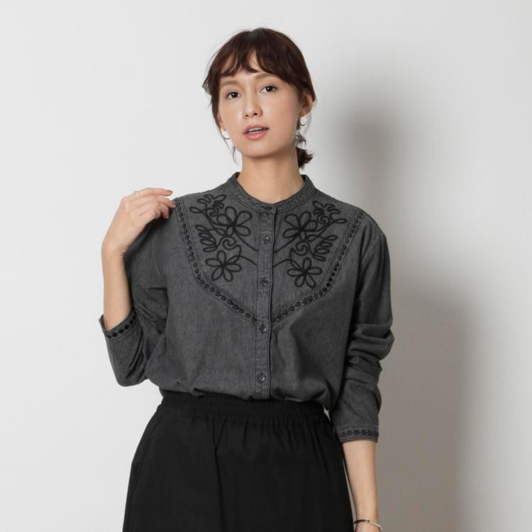 ライトオン(Right-on)のSOMETHING(サムシング)【WEB限定】刺繍デニムシャツ シャツ・ブラウス