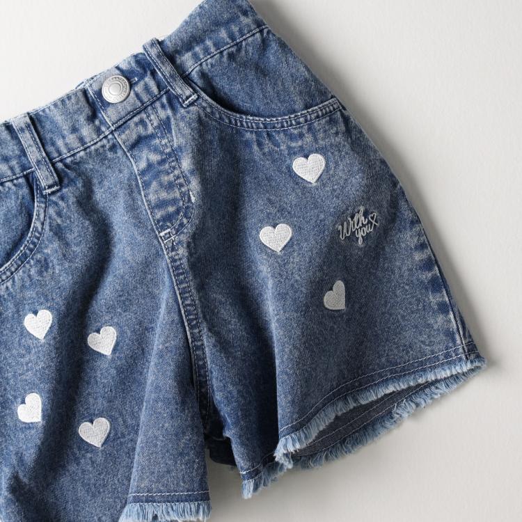 ライトオン(Right-on)のVIVIAN BLUE(ヴィヴィアンブルー)ハート刺繍デニムショートパンツ ショートパンツ