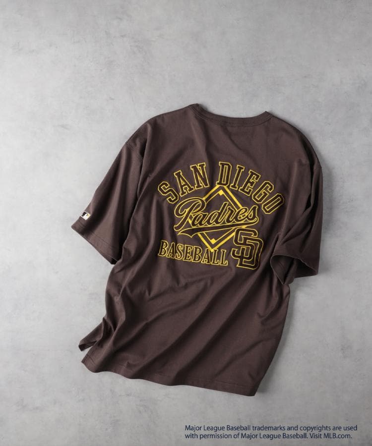 ライトオン(Right-on)のMLB(エムエルビー)【Right-on別注】ワッペンプリントTシャツ ブラウン(0025)