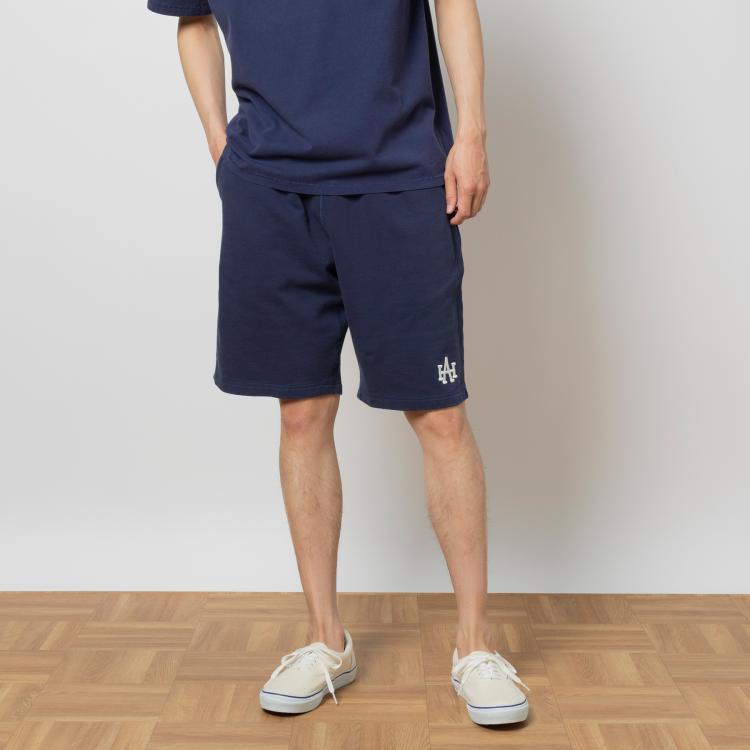 ライトオン(Right-on)のHollywood athletic co(ハリウッドアスレチックカンパニー)刺繍スウェットショーツ 膝丈パンツ