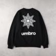 ライトオン(Right-on)のUMBRO(アンブロ)バックプリントクルースウェット ブラック(0099)
