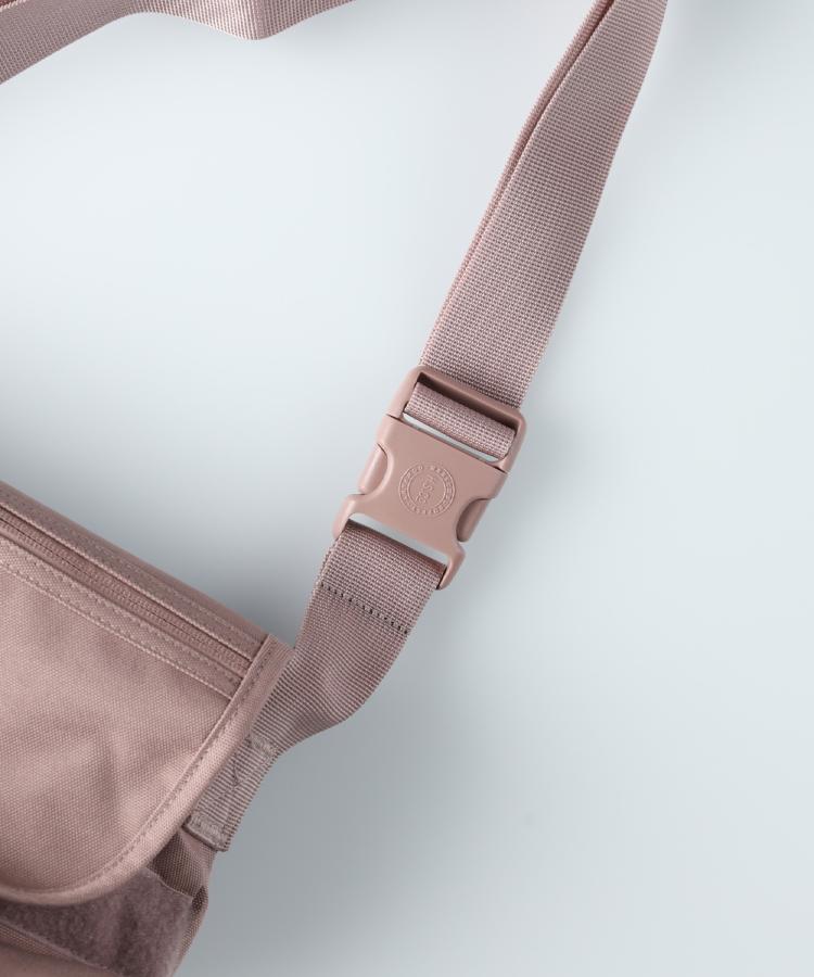 ライトオン(Right-on)のherschel(ハーシェル)ミニボディバッグ6
