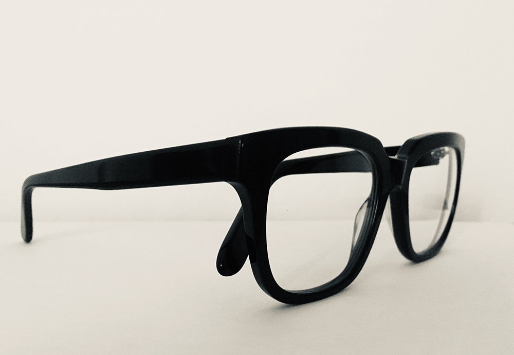 3.Glasses_re.jpg