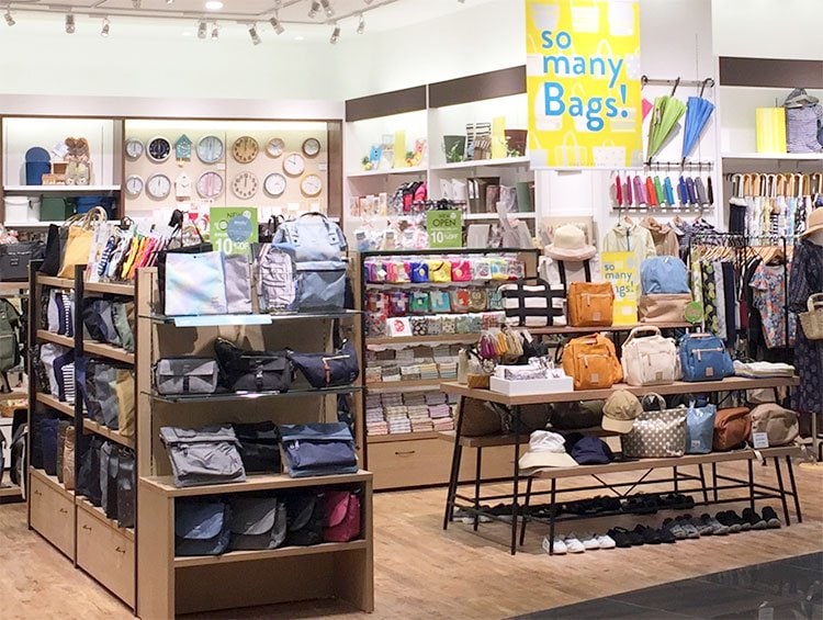 イオンモール春日部店 4 3 水 オープン ワールド オンラインストア World Online Store