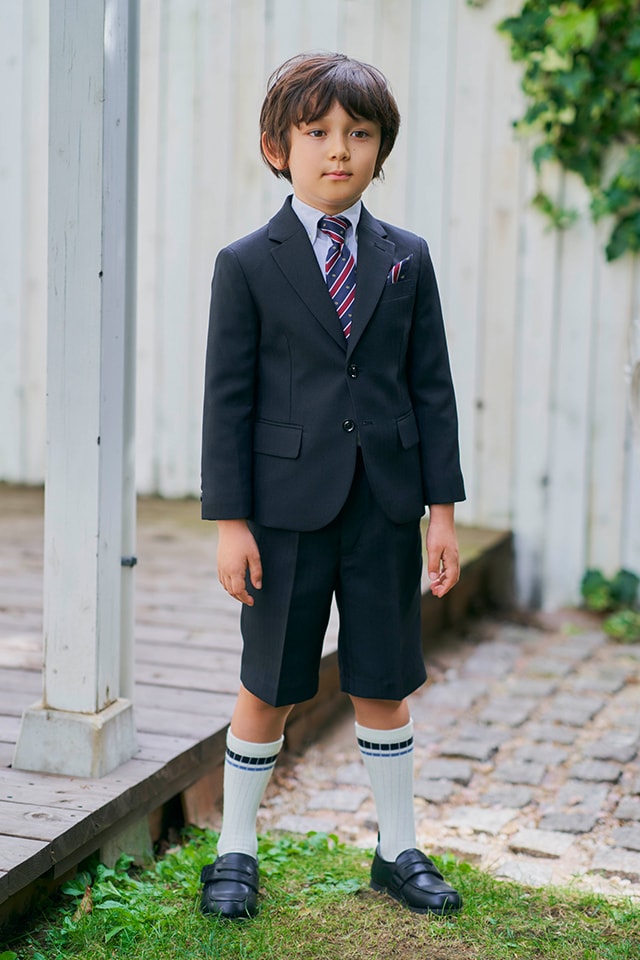 スーツ 入学 男の子 式 小学校の入学式で男の子が着るスーツについて。どこで買う？ブランドも一緒にチェック！