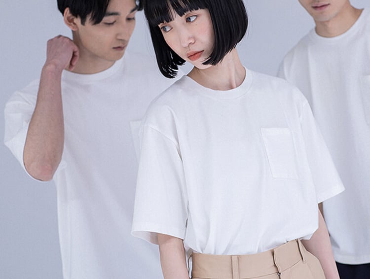 どっちを選ぶ ジャストフィットorゆるり感 ユニセックス服 で夏本番を楽しもう Mens Fashion Column ワールド オンラインストア World Online Store